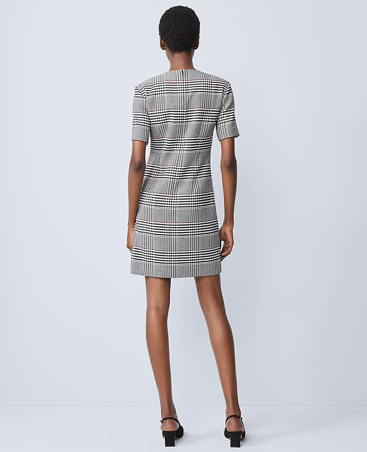 Petite Plaid Button Pocket Shift Dress