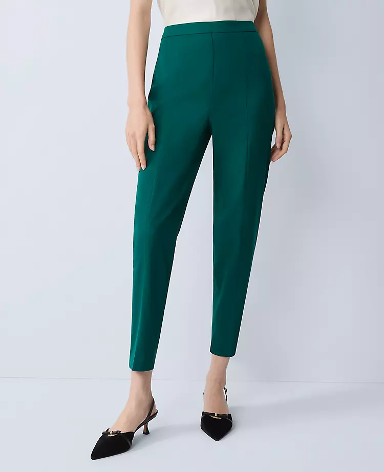 The Petite Natalie Pant &ndash; Curvy Fit