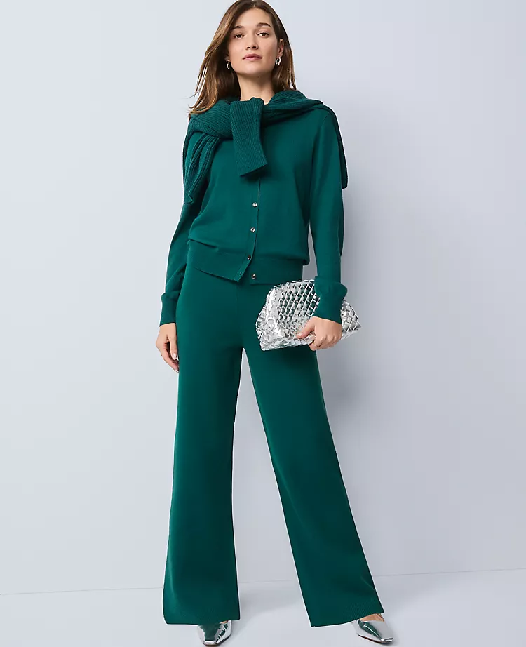 The Wide-Leg Sweater Pant