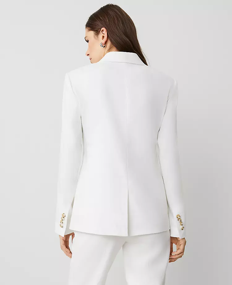 The Petite One-Button Blazer in Linen Blend