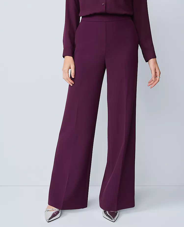 The Petite Wide-Leg Pant in Fluid Crepe &mdash; Curvy Fit