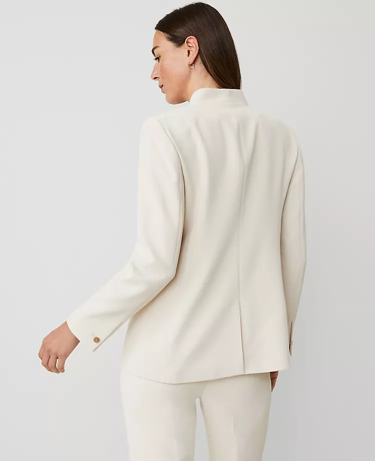 20731-The-Long-Collarless-Blazer-in-Fluid-Crepe-2.webp The Long Collarless Blazer in Fluid Crepe