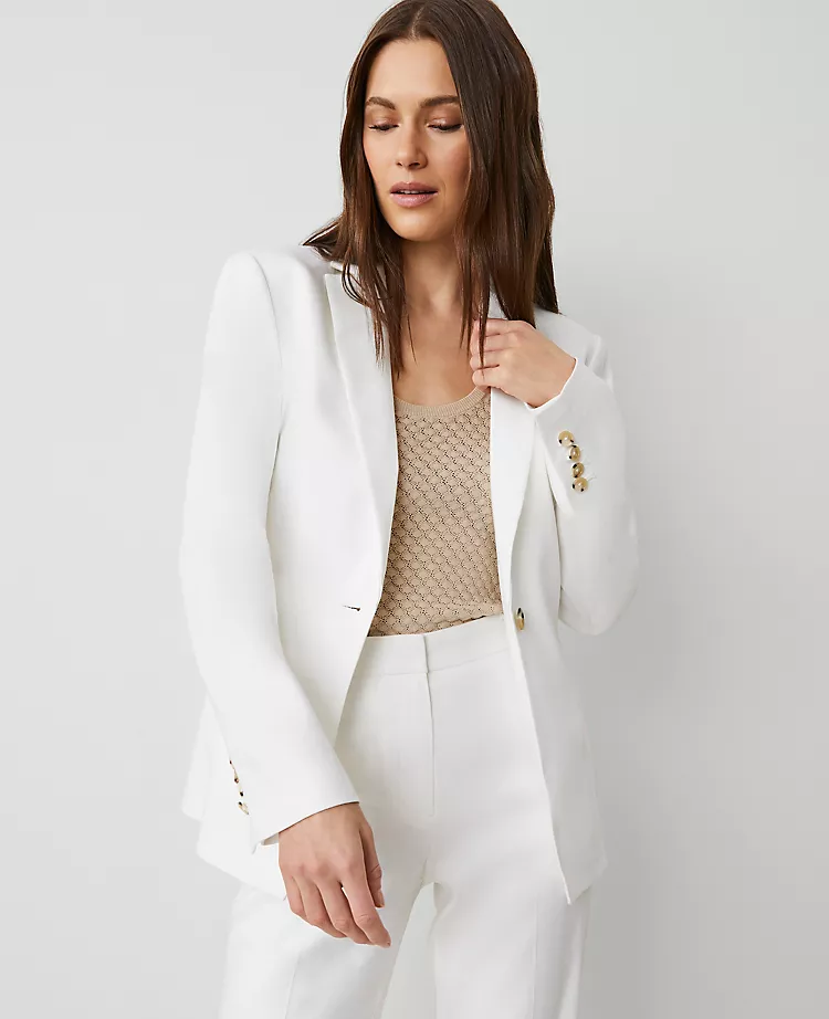 The One-Button Blazer in Linen Blend