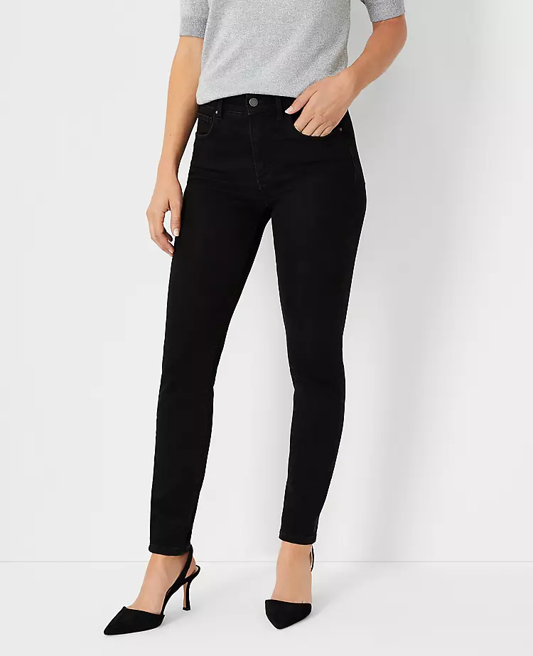 Mid Rise Skinny Jeans in Jet Black Wash