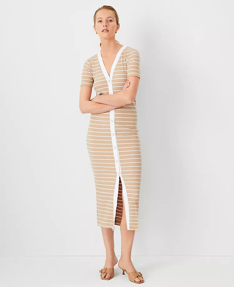 Petite AT Weekend V-Neck Sheath Dress