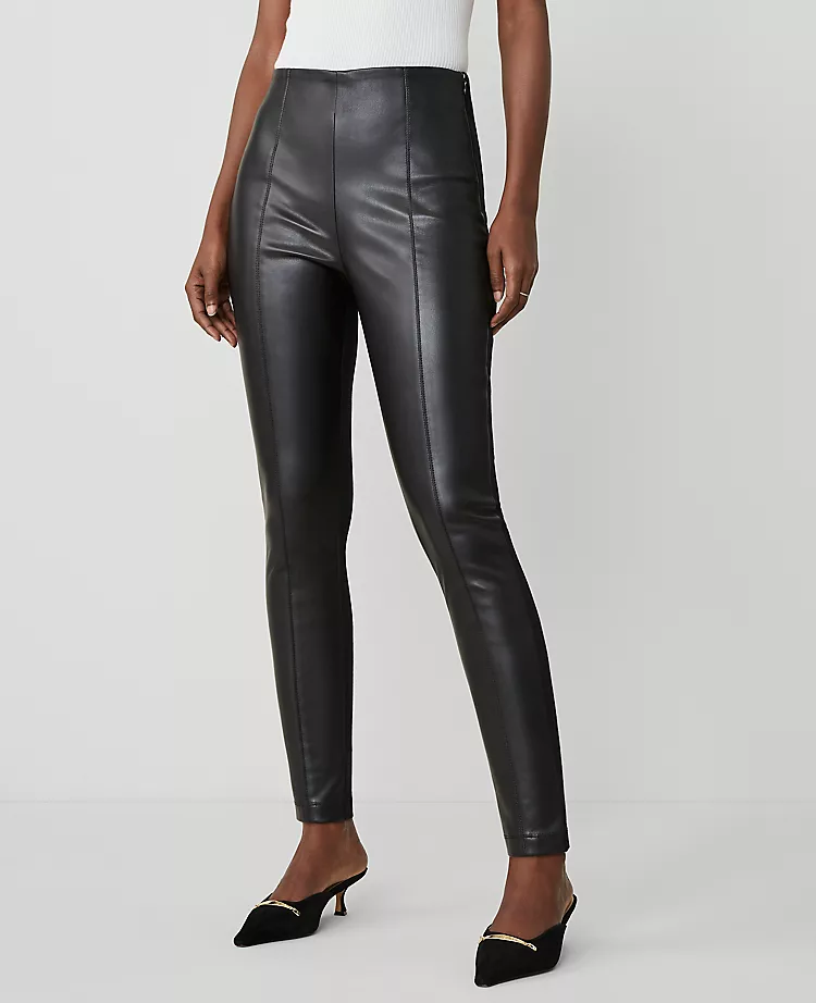 The Seamed Legging
