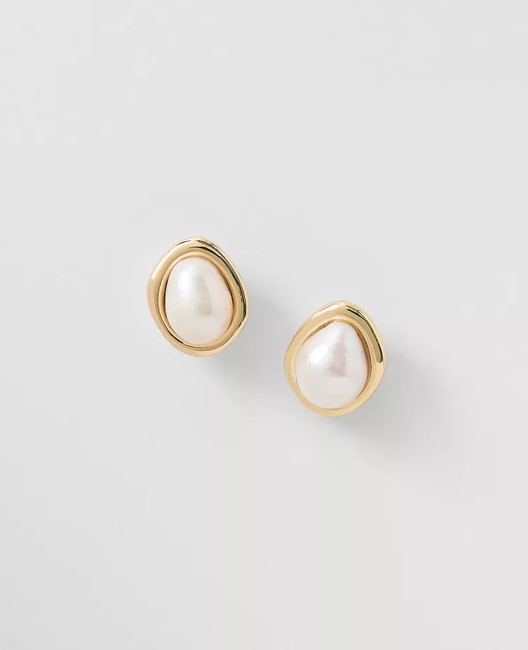 Pearlized Stud Earrings