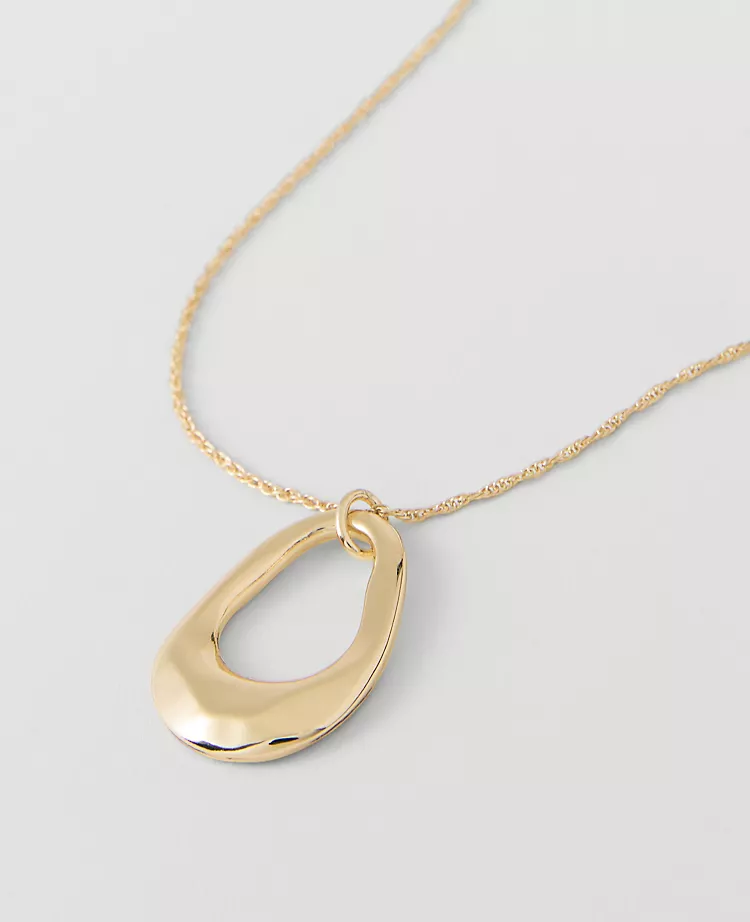 Open Oval Pendant Necklace